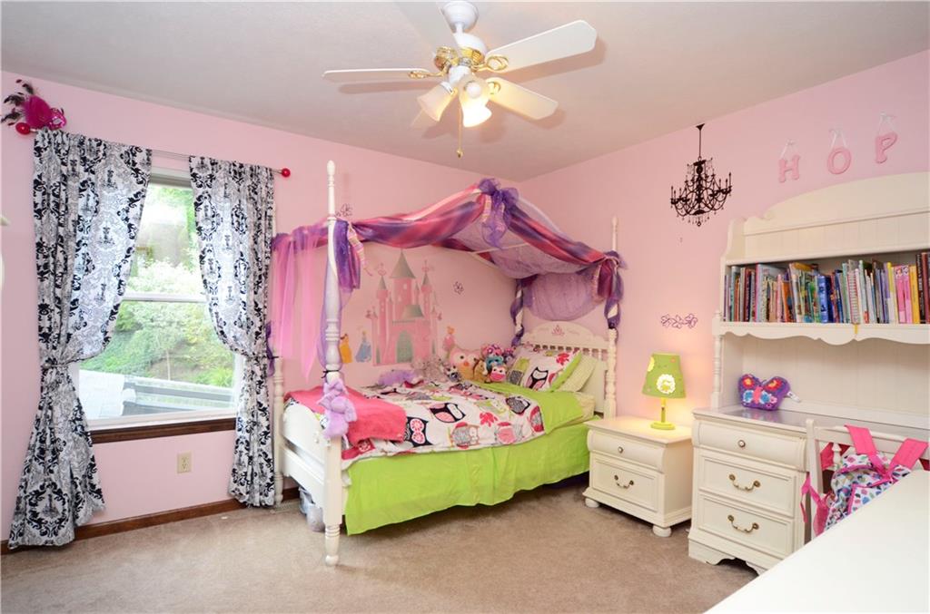 203 Randy Lane Coraopolis, PA 15108 - Photo 15 of 21 Gallery Image 15