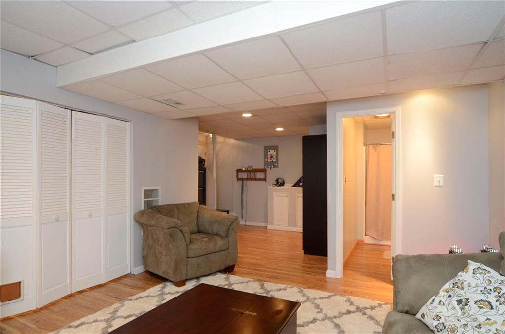 203 Randy Lane Coraopolis, PA 15108 - Photo 17 of 21 Gallery Image 17