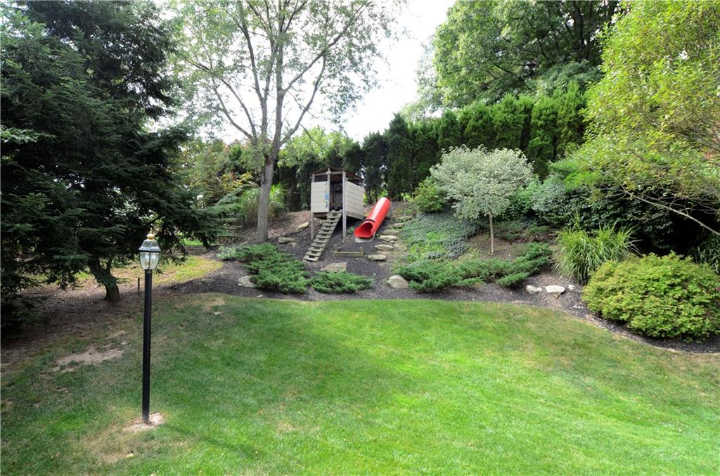 203 Randy Lane Coraopolis, PA 15108 - Photo 20 of 21 Gallery Image 20