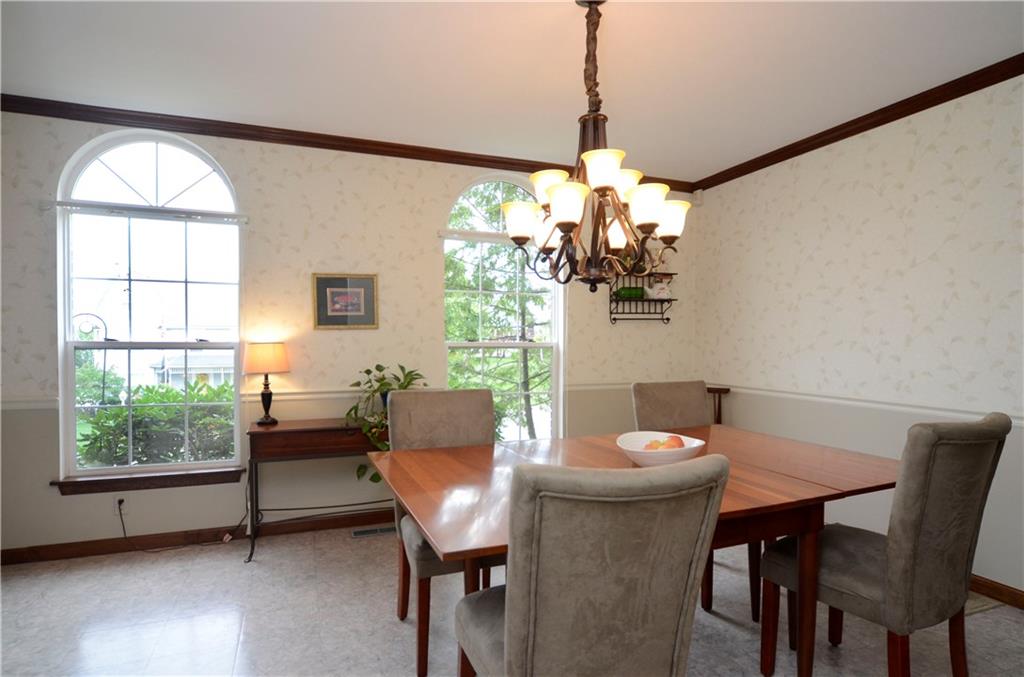 203 Randy Lane Coraopolis, PA 15108 - Photo 3 of 21 Gallery Image 3