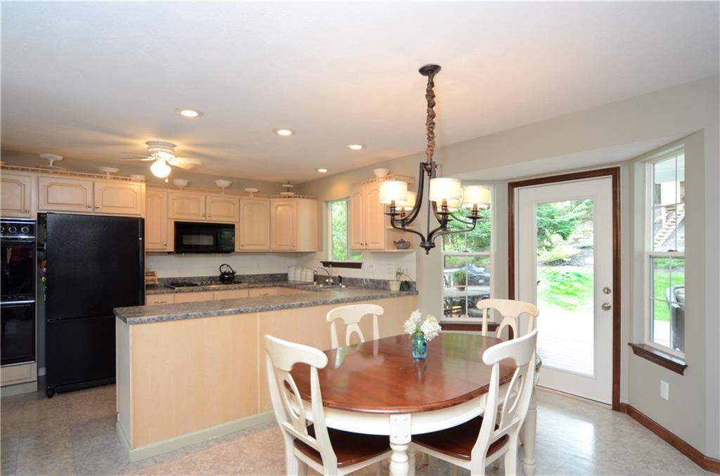 203 Randy Lane Coraopolis, PA 15108 - Photo 6 of 21 Gallery Image 6