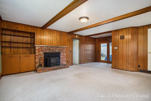 $385,000 | 8639 North 27th Street, Richland, MI 49083