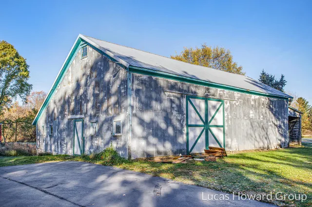 $385,000 | 8639 North 27th Street, Richland, MI 49083