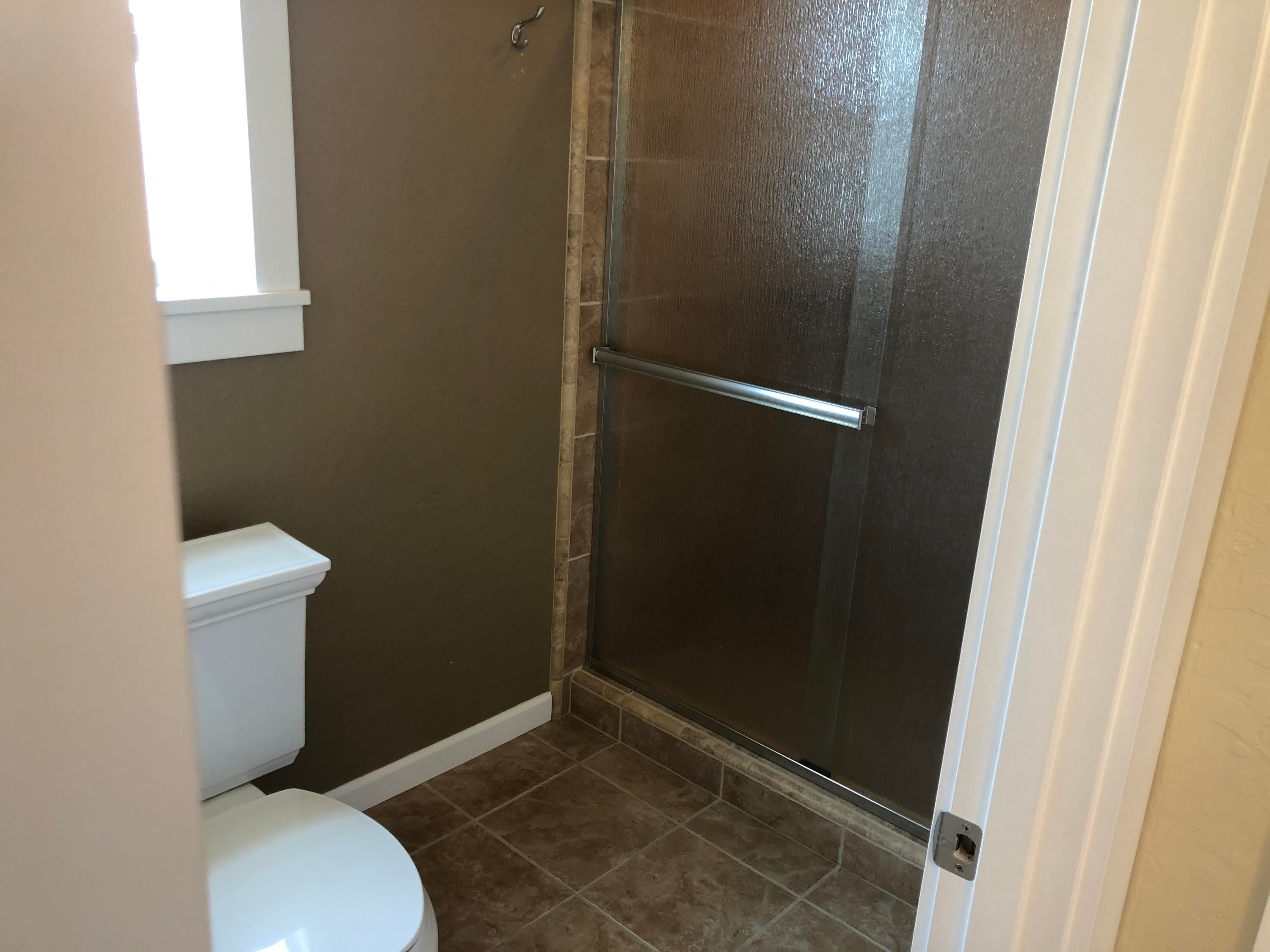 818 Ridgeway Avenue Central Point, OR 97502 - Photo 22 of 45 IMG_7638