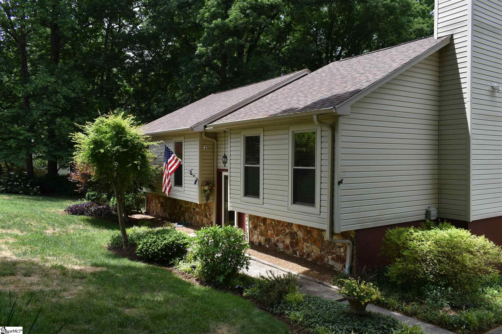100 Bennington Road Greer, SC 29650 - Photo 1 of 36 Gallery Image 1