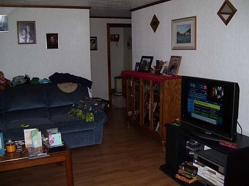 366 Easton Road Presque Isle, ME 04769 - Photo 8 of 14 Living Room.