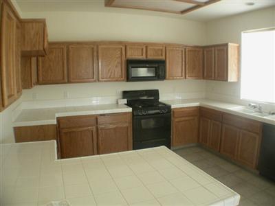 1077 Perkins Road Madera, CA 93637 - Photo 4 of 9 Gallery Image 4