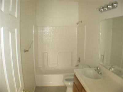 1077 Perkins Road Madera, CA 93637 - Photo 6 of 9 Gallery Image 6