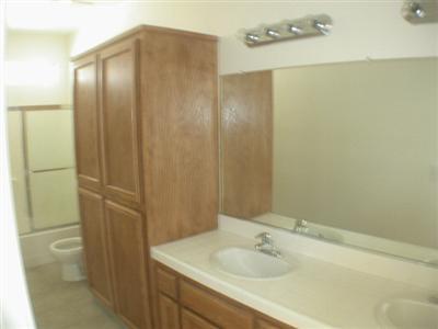 1077 Perkins Road Madera, CA 93637 - Photo 7 of 9 Gallery Image 7