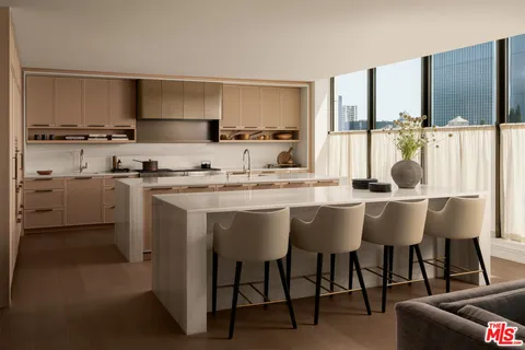 $35,000,000 | 9900 South Santa Monica Boulevard, Unit PHE, Beverly Hills, CA 90212