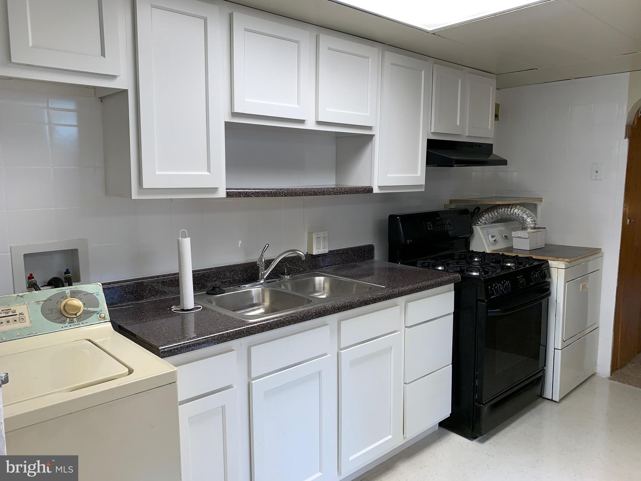 518 Coventry Road Baltimore, MD 21229 - Photo 11 of 32