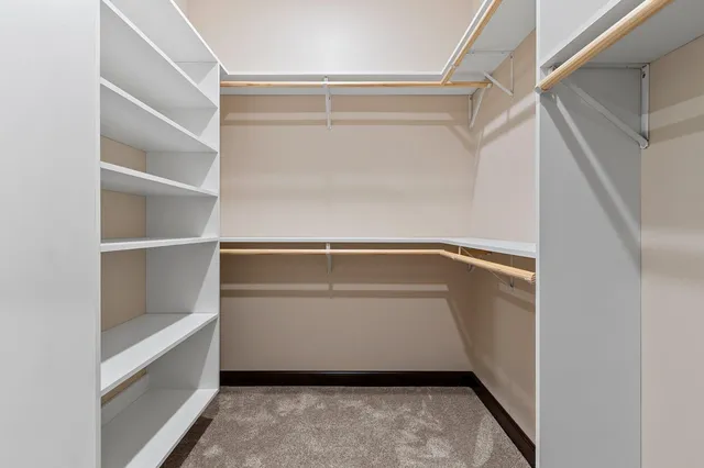 $869,900 | 2534 North Stellita Circle, De Pere, WI 54115