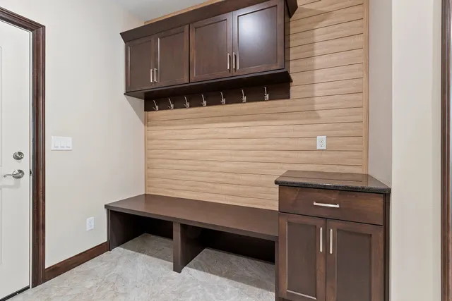 $869,900 | 2534 North Stellita Circle, De Pere, WI 54115