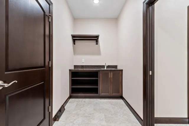 $869,900 | 2534 North Stellita Circle, De Pere, WI 54115