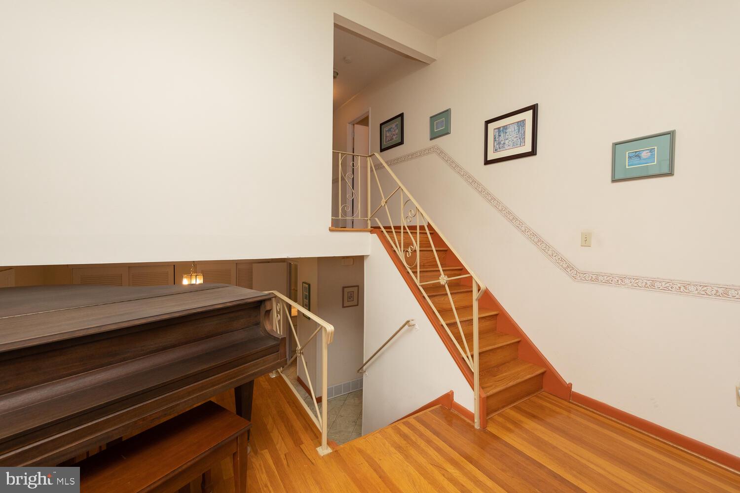9322 Laramie Road Philadelphia, PA 19115 - Photo 16 of 35 Stairway