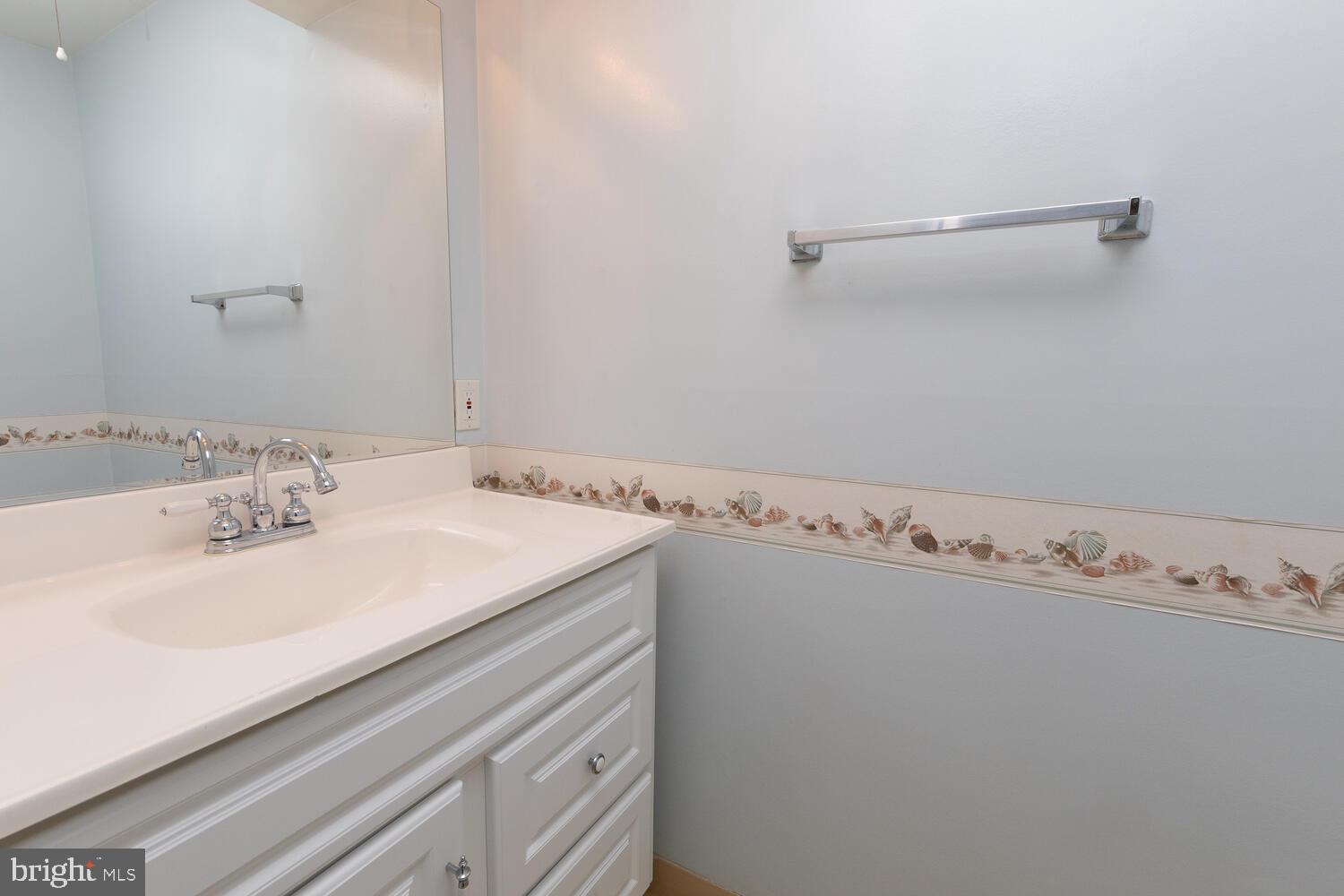 9322 Laramie Road Philadelphia, PA 19115 - Photo 5 of 35 Powder