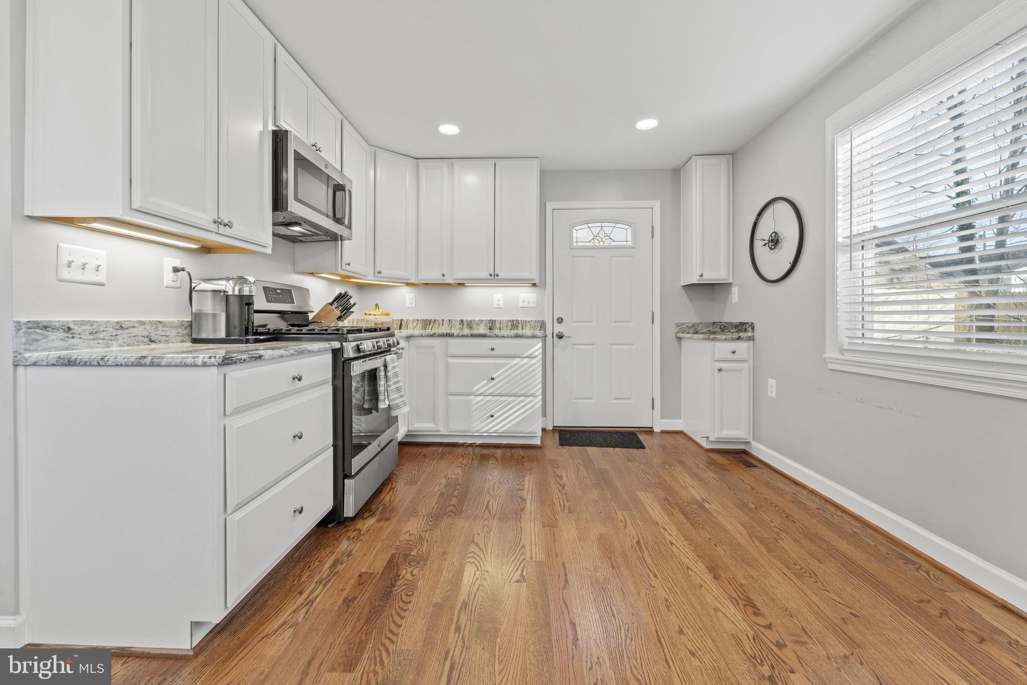 3033 Wayne Road Falls Church, VA 22042 - Photo 10 of 40 Gallery Image 10