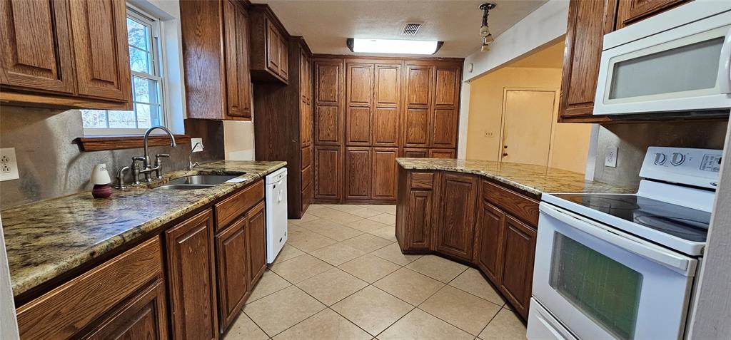 9 Santa Fe Drive Tuscola, TX 79562 - Photo 11 of 39