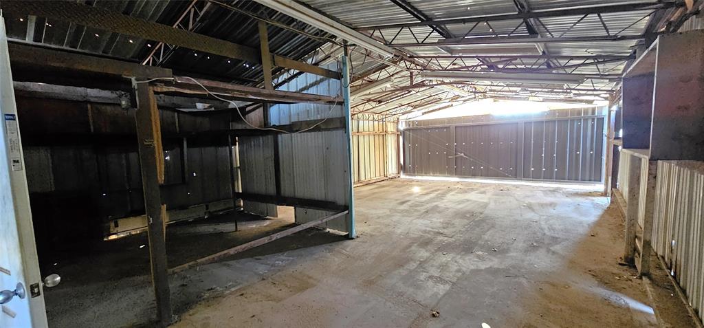 9 Santa Fe Drive Tuscola, TX 79562 - Photo 40 of 40 Door Opens all the way up