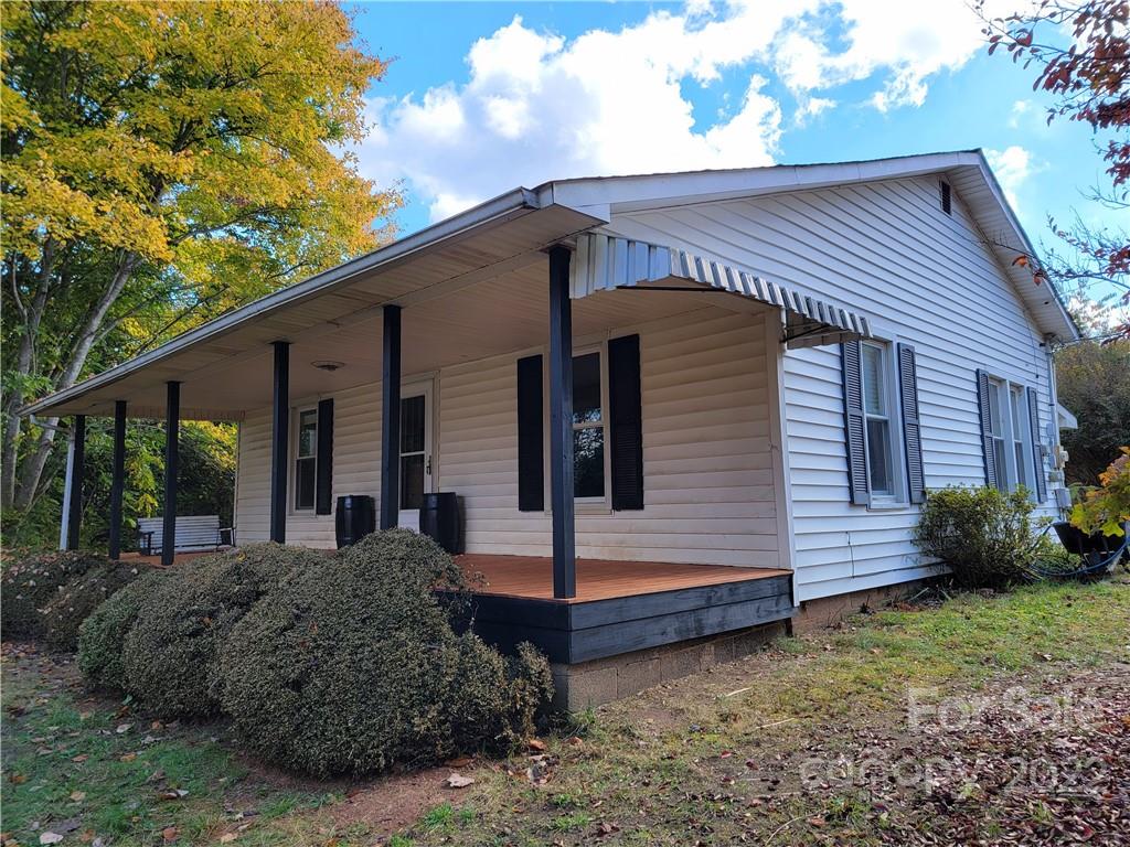 2462 Enola Road Morganton, NC 28655 - Photo 2 of 26 Gallery Image 2