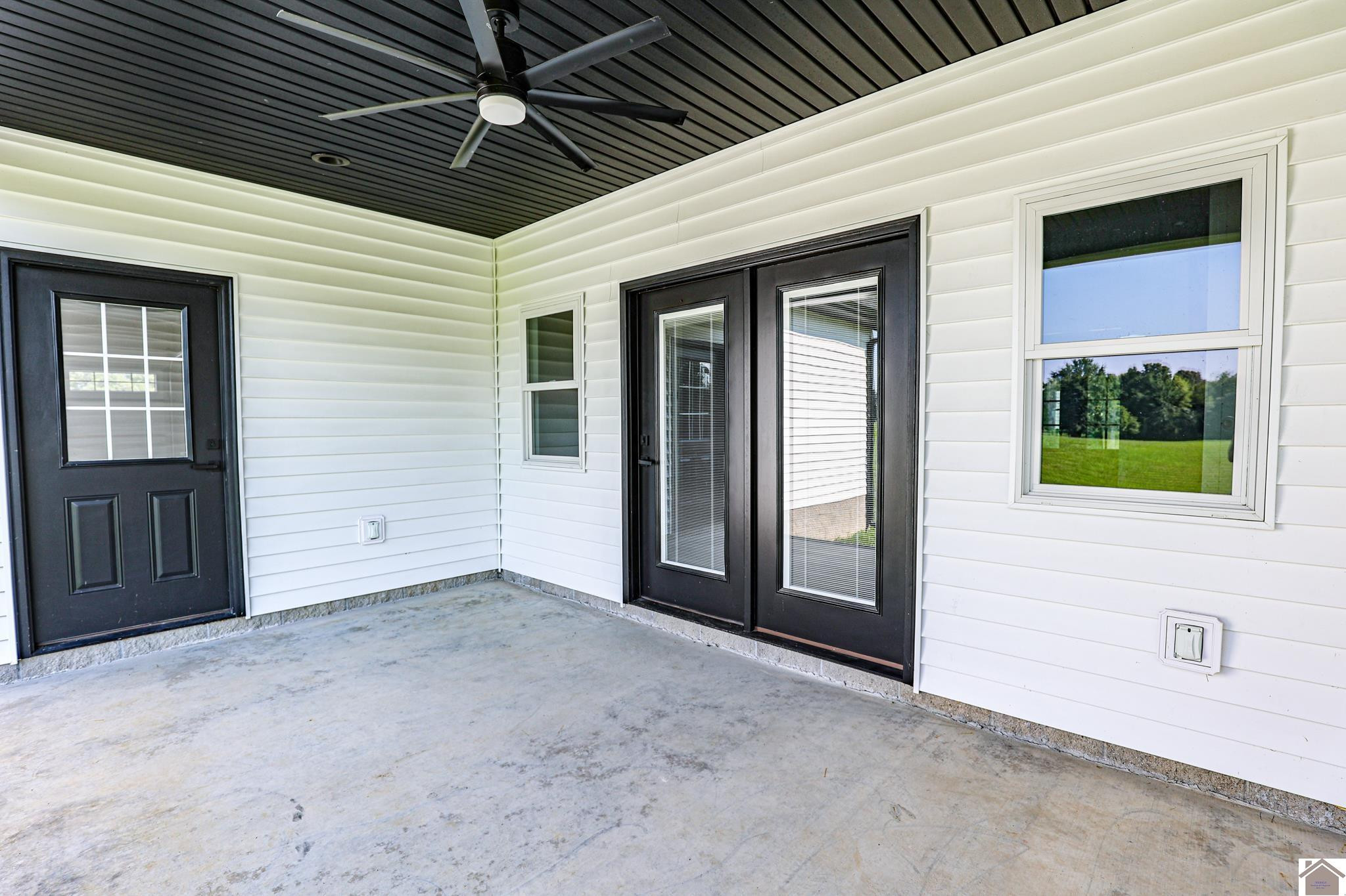 760 Krebs Station Road Paducah, KY 42003 - Photo 6 of 35 Back Patio