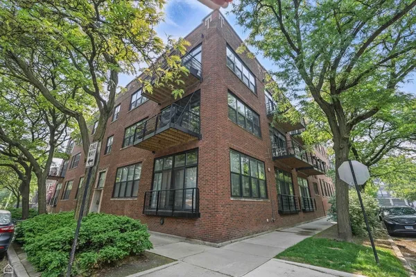 $455,000 | 1670 North Claremont Avenue, Unit 205, Chicago, IL 60647