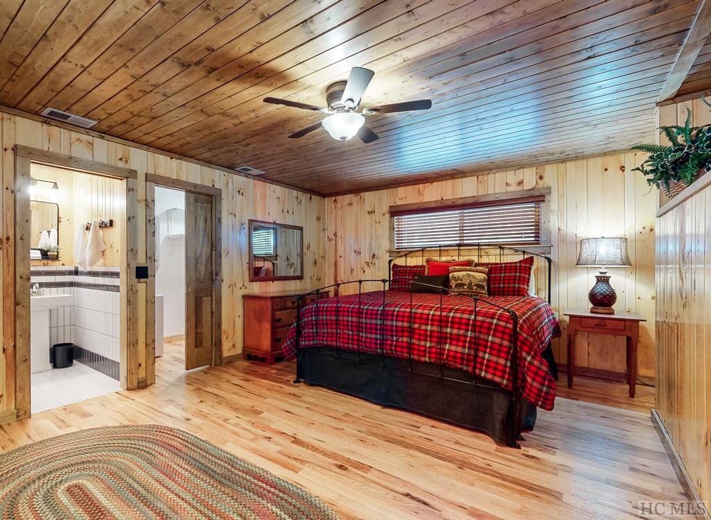 288-292 Franklin Road Highlands, NC 28741 - Photo 23 of 31 Gallery Image 23
