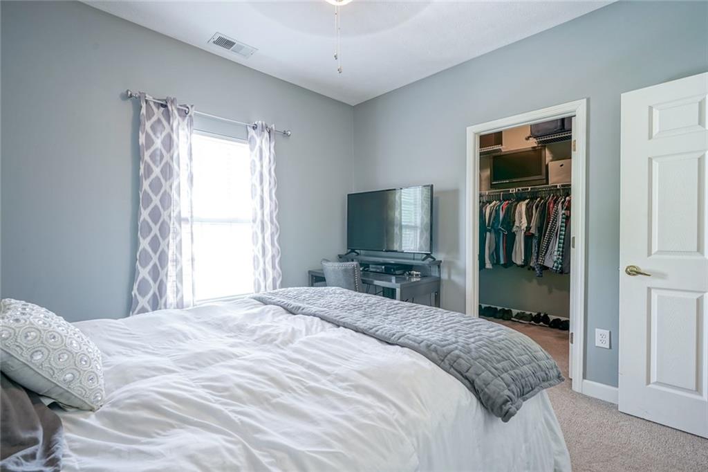 1296 Shadow Ridge Road Indianapolis, IN 46280 - Photo 11 of 38 Gallery Image 11