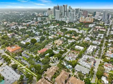 $995,000 | 200 Northeast 14th Avenue, Unit 2, Fort Lauderdale, FL 33301