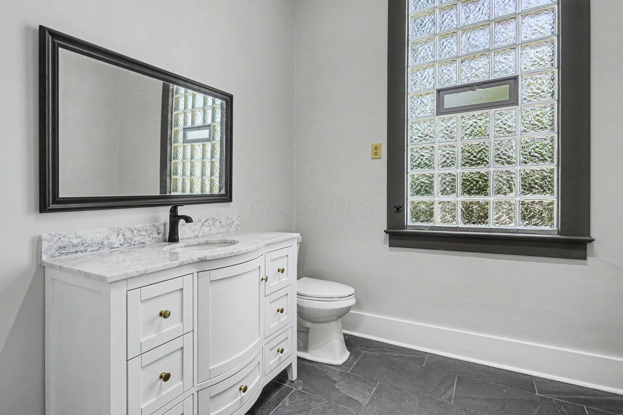 9030 Columbus Road Mount Vernon, OH 43050 - Photo 27 of 39 023_file_2626