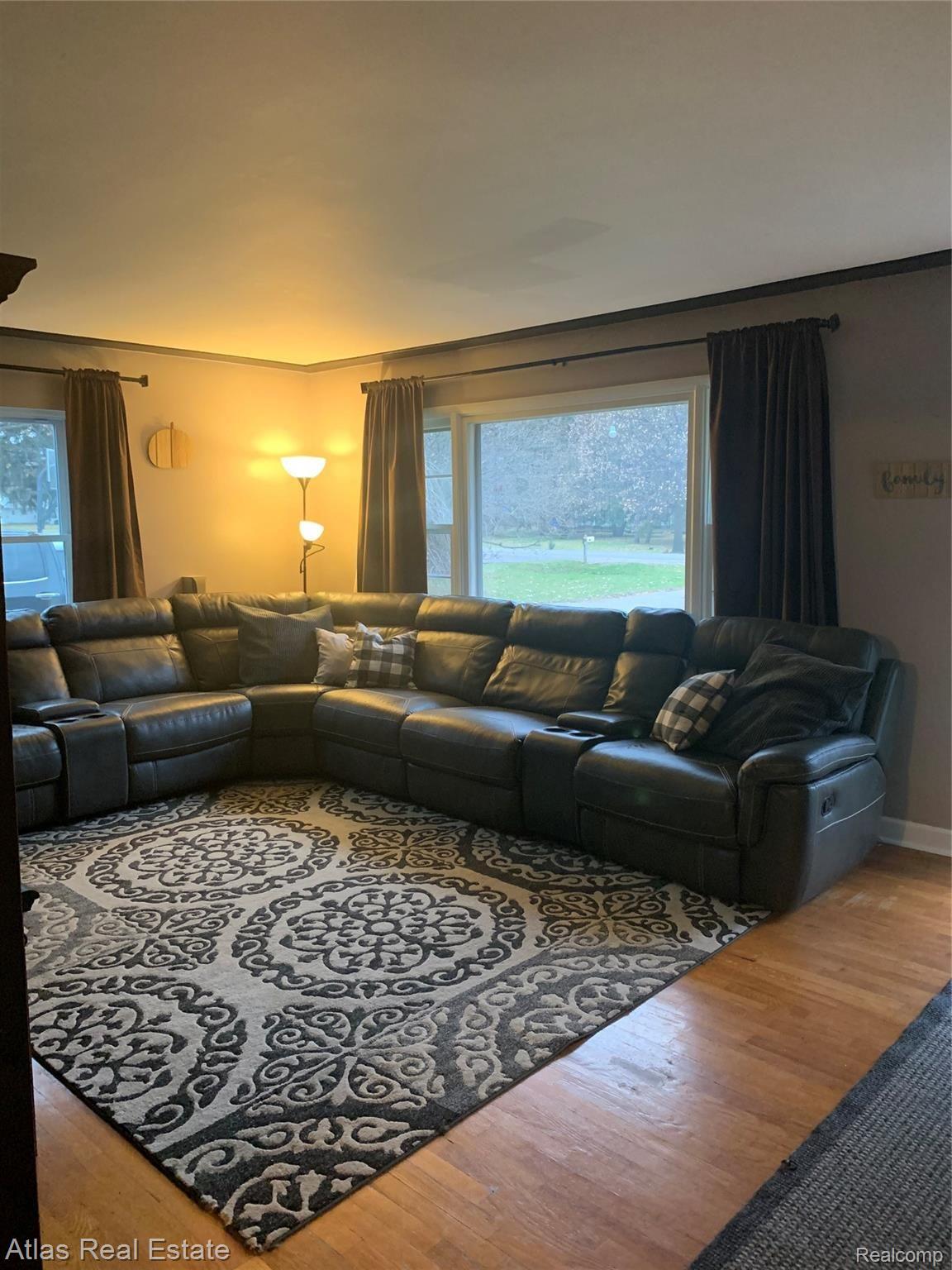 5500 East Potter Road Burton, MI 48509 - Photo 3 of 35 image (5).jpg