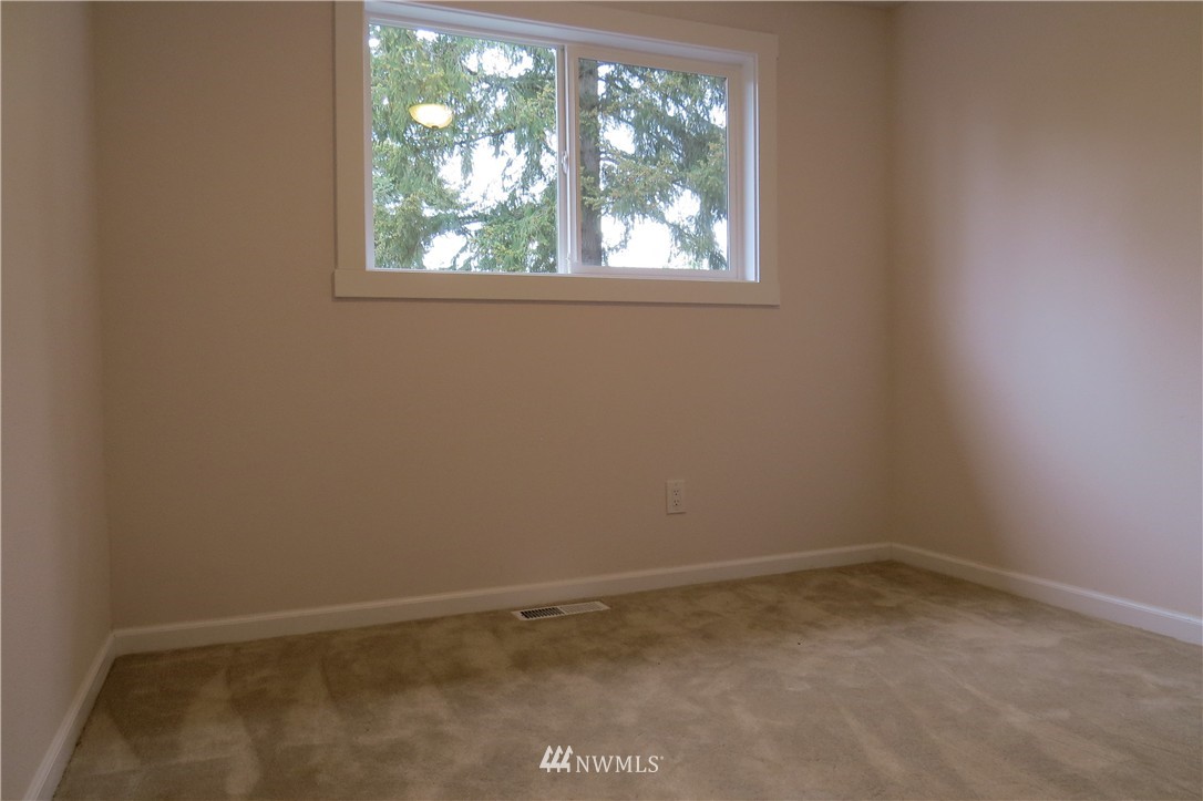 18656 129th Place Southeast Renton, WA 98058 - Photo 11 of 20 Gallery Image 11