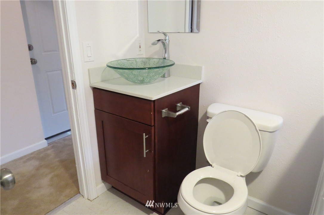 18656 129th Place Southeast Renton, WA 98058 - Photo 13 of 20 Gallery Image 13