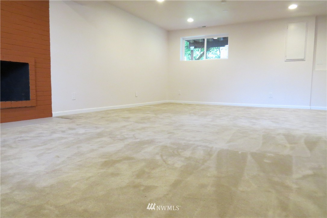 18656 129th Place Southeast Renton, WA 98058 - Photo 16 of 20 Gallery Image 16