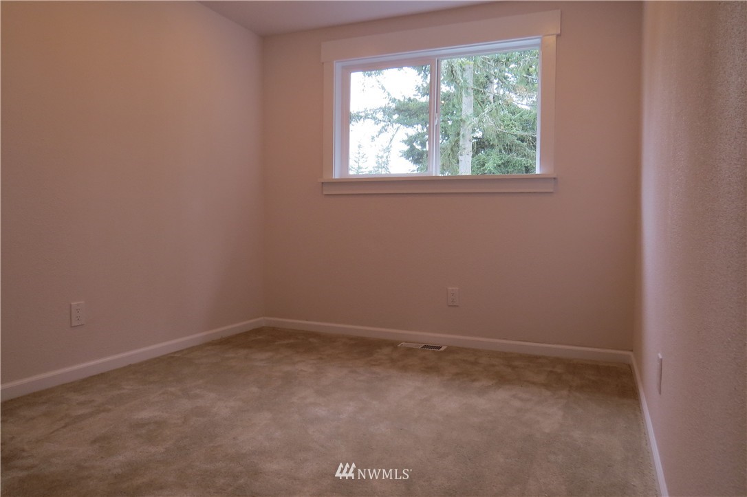 18656 129th Place Southeast Renton, WA 98058 - Photo 10 of 20 Gallery Image 10