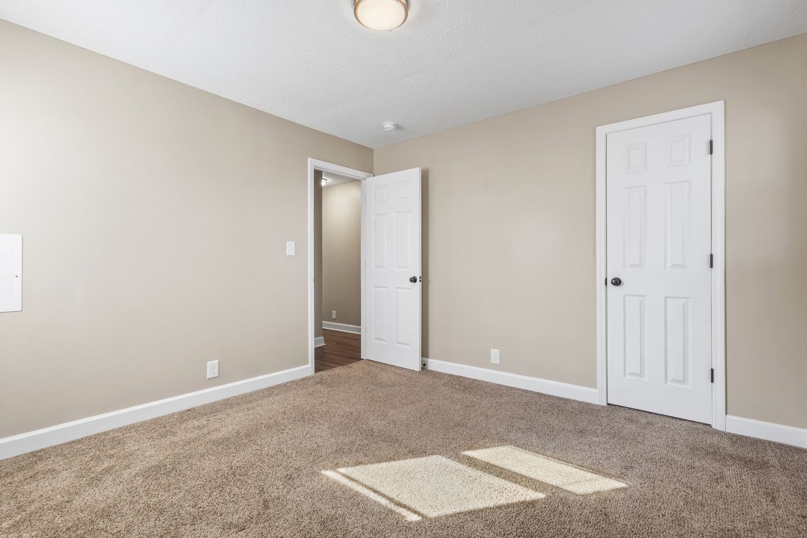 118 Union Hall Road Clarksville, TN 37040 - Photo 18 of 26 a view of an empty room