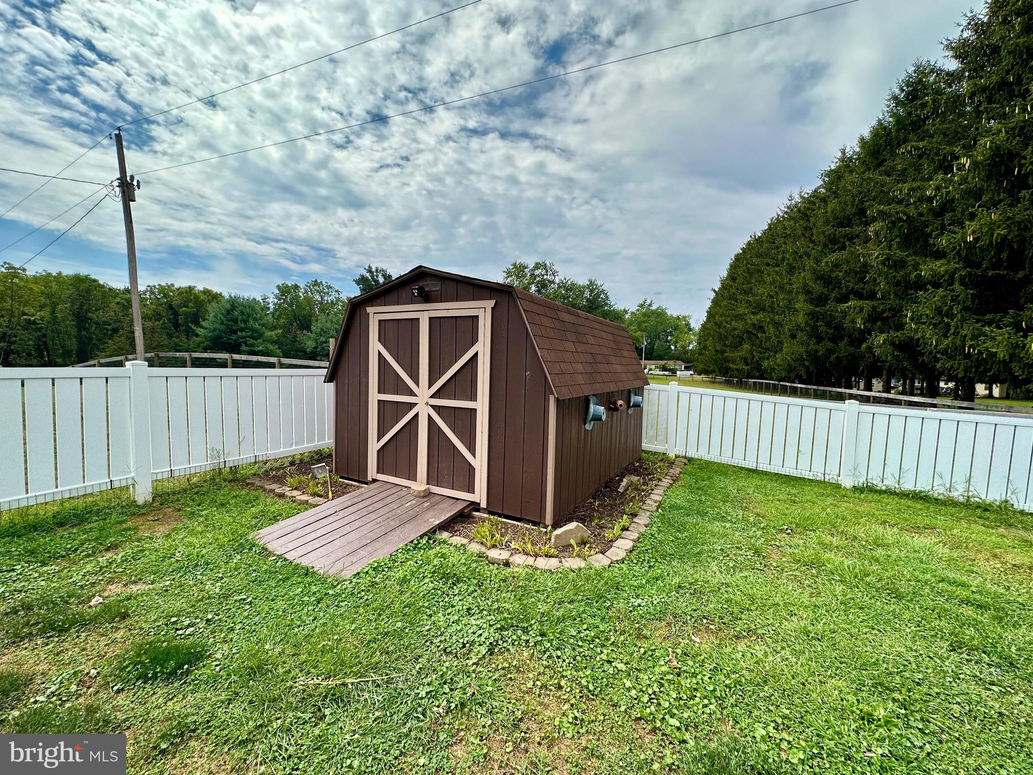 5967 Pine Road Thomasville, PA 17364 - Photo 11 of 25 Gallery Image 11