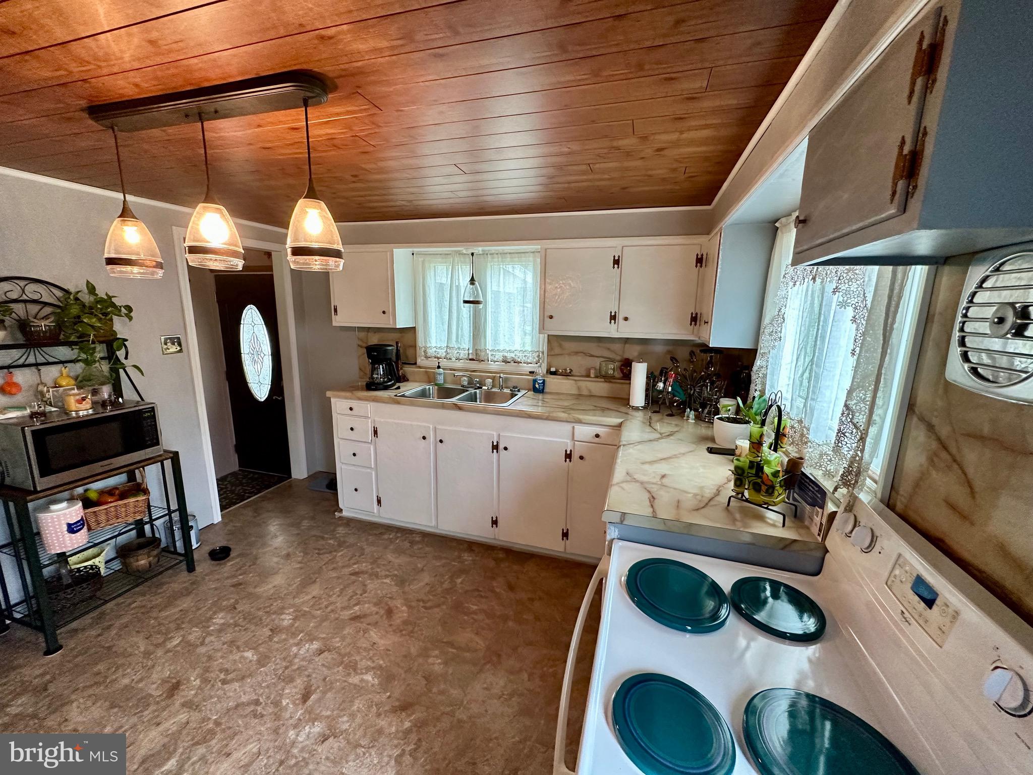 5967 Pine Road Thomasville, PA 17364 - Photo 14 of 25 Gallery Image 14