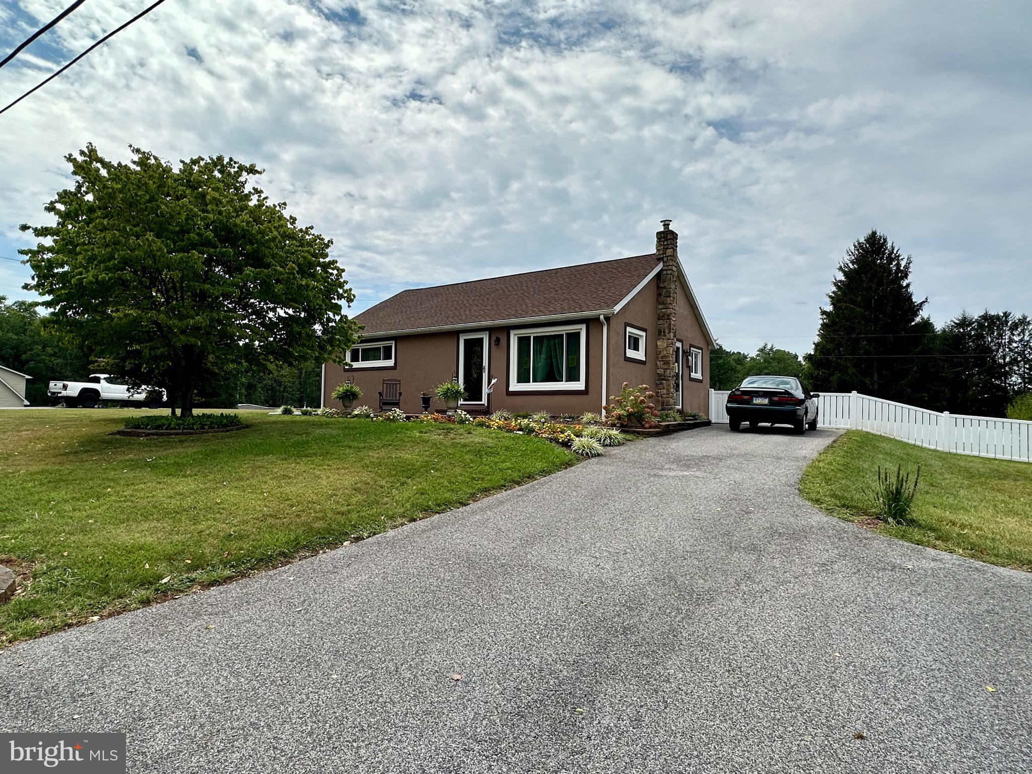 5967 Pine Road Thomasville, PA 17364 - Photo 2 of 25 Gallery Image 2