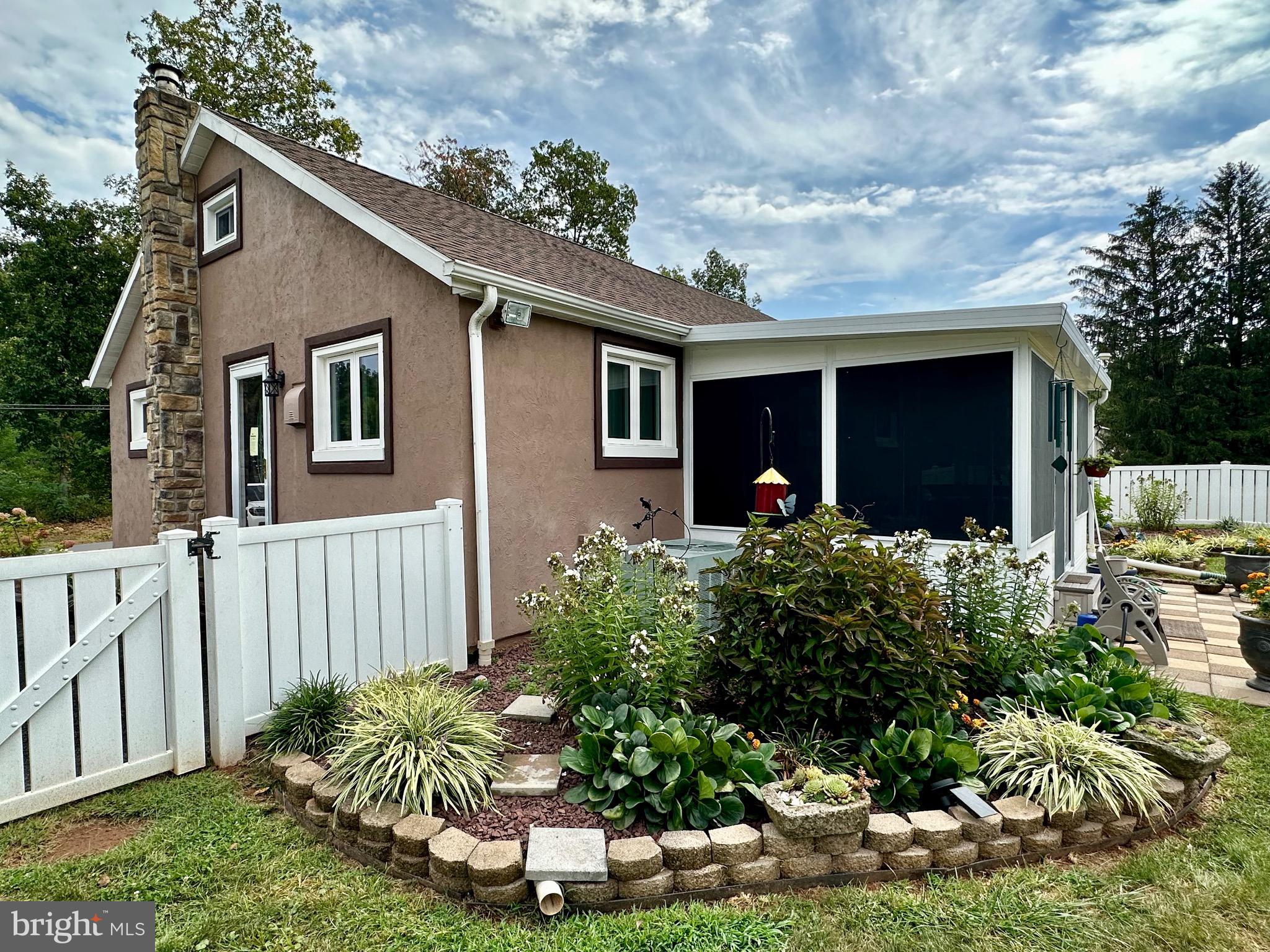 5967 Pine Road Thomasville, PA 17364 - Photo 5 of 25 Gallery Image 5
