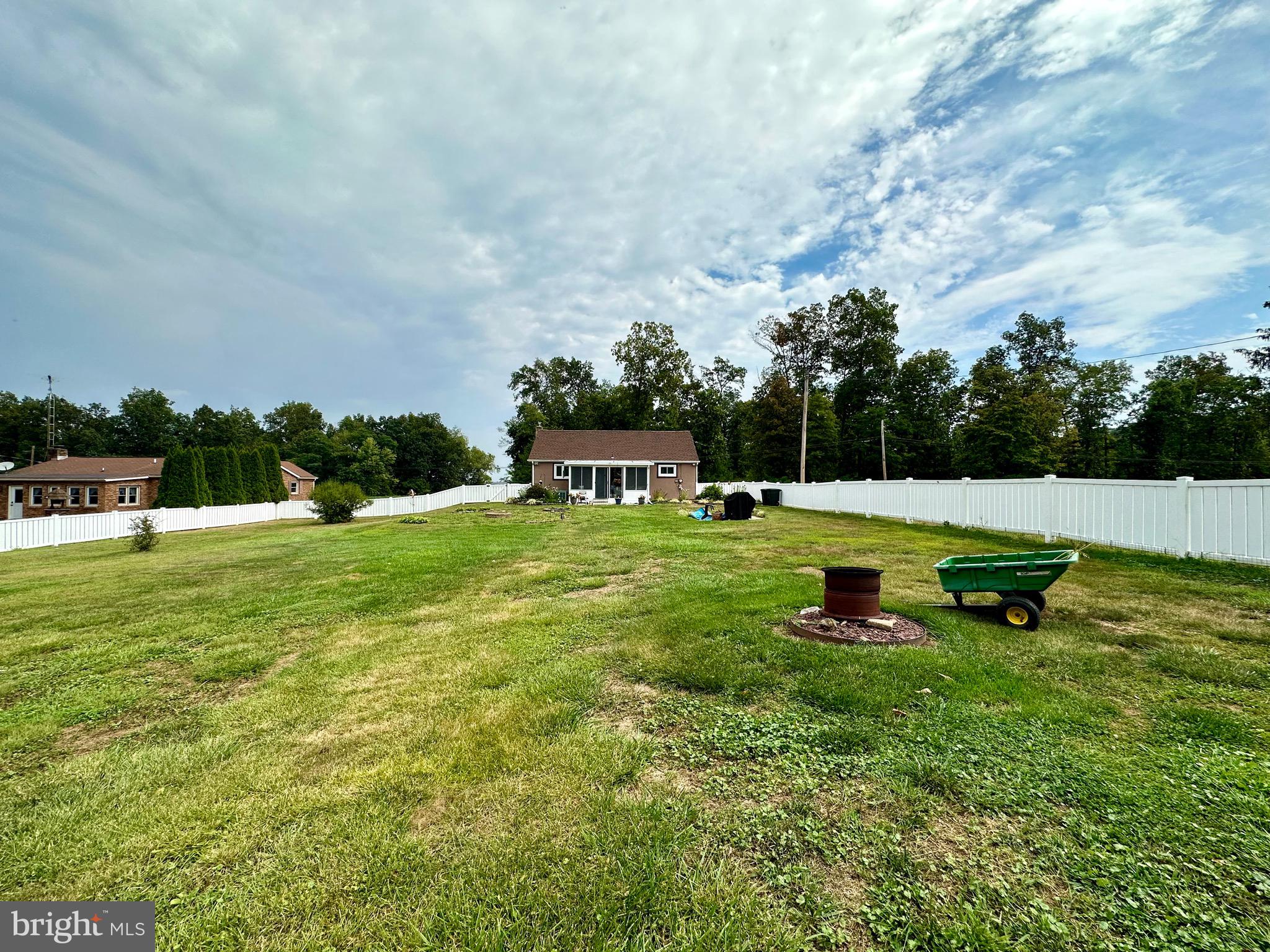 5967 Pine Road Thomasville, PA 17364 - Photo 10 of 25 Gallery Image 10