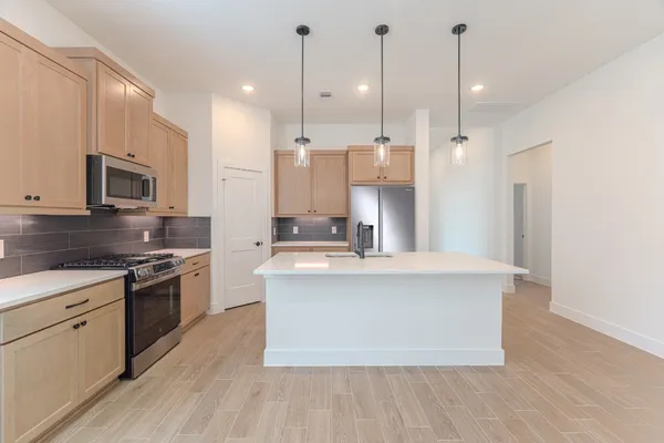 $2,600 | 676 Crested Duck Court, Willis, TX 77318