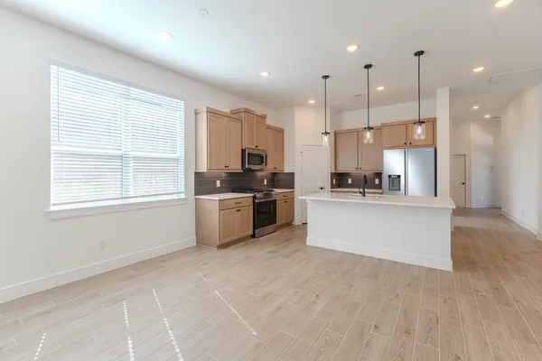 $2,600 | 676 Crested Duck Court, Willis, TX 77318