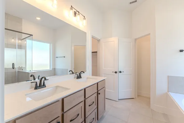 $2,600 | 676 Crested Duck Court, Willis, TX 77318