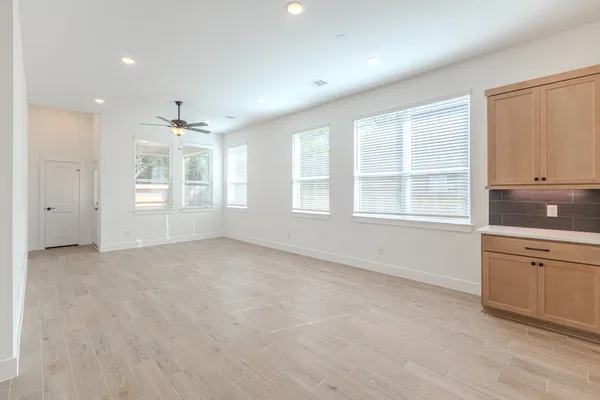 $2,600 | 676 Crested Duck Court, Willis, TX 77318