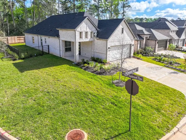 $2,600 | 676 Crested Duck Court, Willis, TX 77318