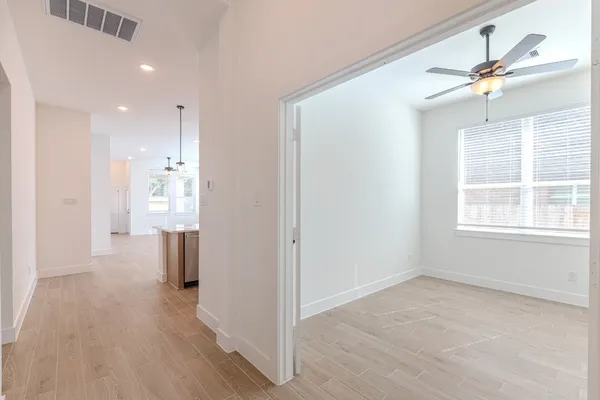 $2,600 | 676 Crested Duck Court, Willis, TX 77318