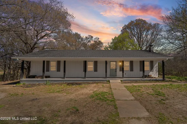 $284,900 | 718 Flag Lake Road, Sarah, MS 38665