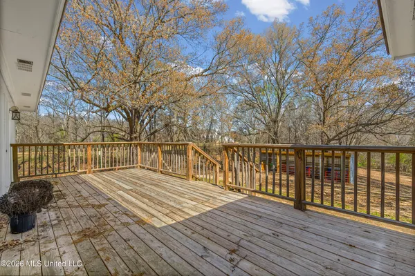 $284,900 | 718 Flag Lake Road, Sarah, MS 38665