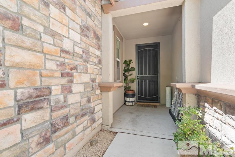 2063 Whitecliff Drive Reno, NV 89521 - Photo 3 of 31 Photo 3